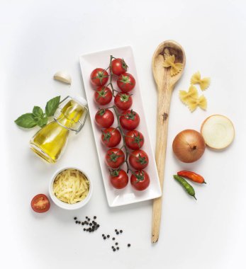 İtalyan makarna için malzemeler