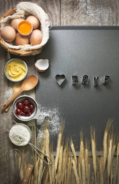 Ingredients and utensil for baking — Stock Photo, Image