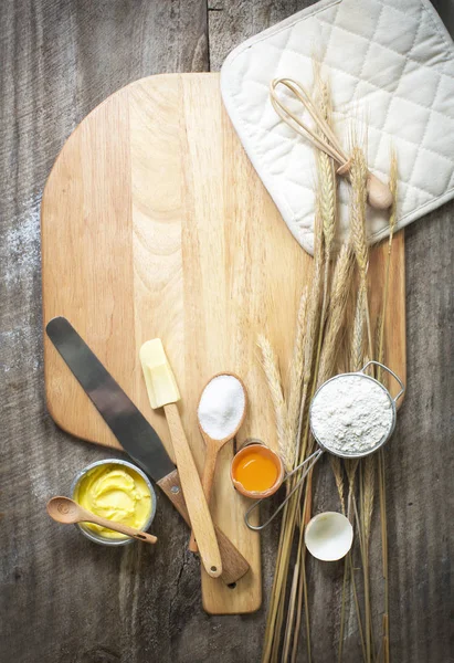 Ingredients and utensil for baking — Stock Photo, Image