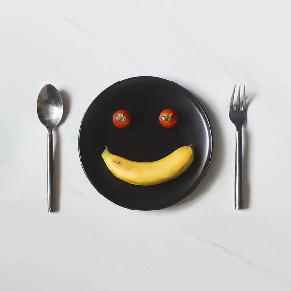 Composición sonrisa en el plato — Foto de Stock