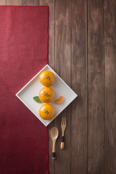 Flat lay comida e bebida do ano novo chinês na parte superior da mesa . — Fotografia de Stock