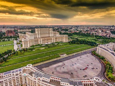 Günbatımı Bükreş havadan görünümü