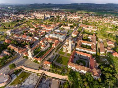 Alba Iulia Ortaçağ Kalesi Transylvania'da, Romani üzerinden günbatımı