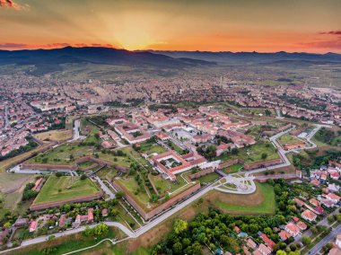 Alba Iulia vauban tarzı Ortaçağ duvarlı Kalesi