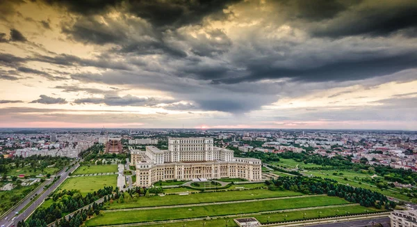 Panoramic Bucharest city skyline in Romania, Europe — Stock Photo, Image