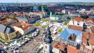 Oradea şehir merkezine Union Square