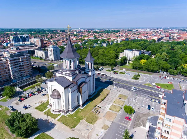 Oradea kathedraal in het centrum van de stad — Stockfoto