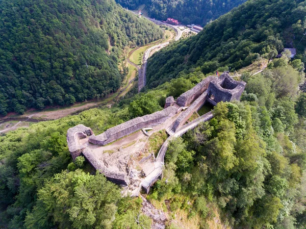Vista aérea de la fortaleza Poenari, Rumania — Foto de Stock