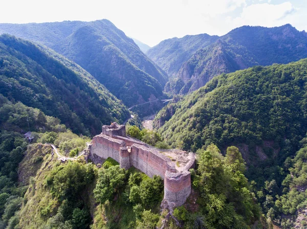 Fortaleza de Poenari, Arges, Rumania — Foto de Stock