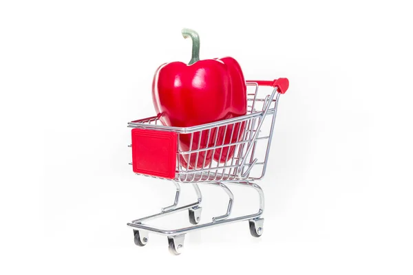 Carrello con peperone rosso isolato su sfondo bianco — Foto Stock