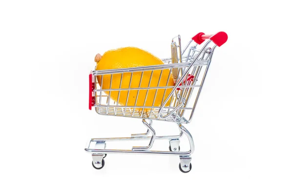 ショッピングカートは、白い背景で隔離のレモン — ストック写真