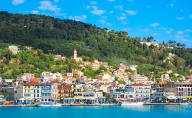 Zante kasaba panorama denizden. Adanın güneşli yaz gününde