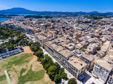 Corfu kent yukarıdan. Liston Promenade. Başkenti 