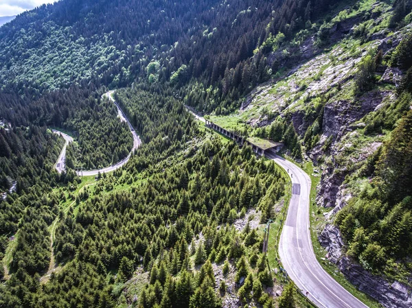 Transfagarasan Rumania carretera sinuosa —  Fotos de Stock