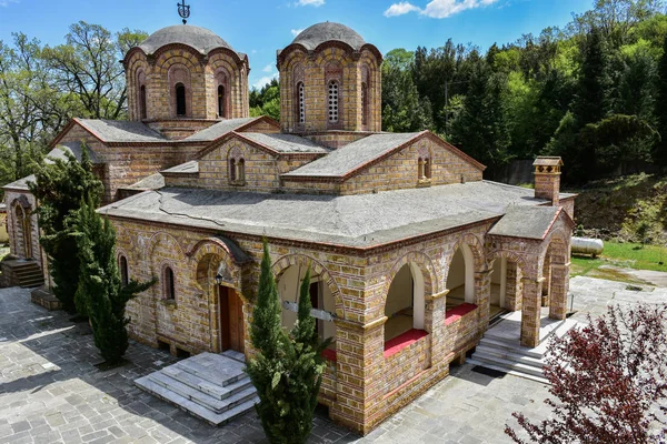 Монастир Dyonisos гори Олімп. Важливі туриста — стокове фото