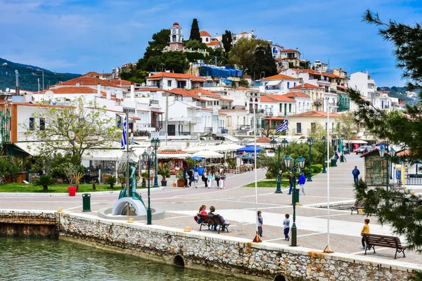 Skiathos Sea view ve kentin ana Meydanı