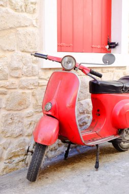 Scooter ve Motosiklet ile ulaşım Yunan geleneksel yolu