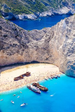 Navagio beach, Zakynthos tekneler demirli. Ünlü batık 