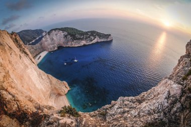 Zakynthos Navagio günbatımı Yunanistan. Sanatsal yorumu.
