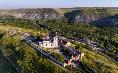 Gün batımı: Orhei, Moldova Cumhuriyeti, havadan görünümü