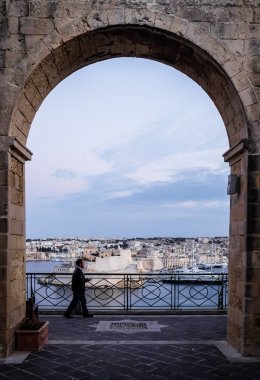 Alacakaranlıkta - Malta Valletta kale.