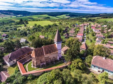Kilise Tra geleneksel bir Sakson köyde Mesendorf güçlendirilmiş