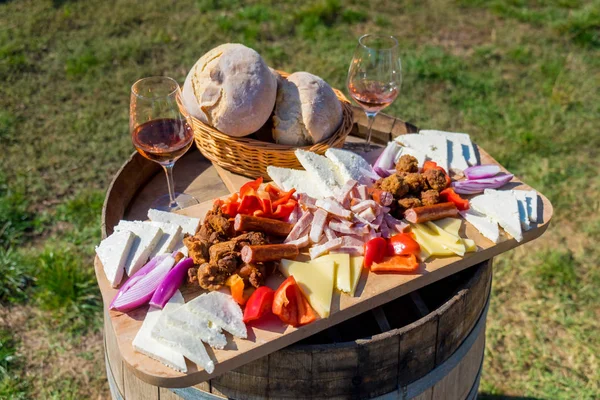 Harvesting season traditional Romanian food plate with cheese, b — Stock Photo, Image