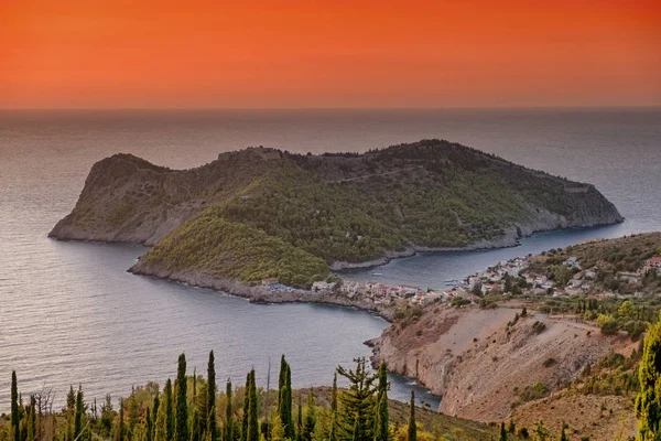 Sonnenuntergang in Assos, Cephalonia, Griechenland — Stockfoto