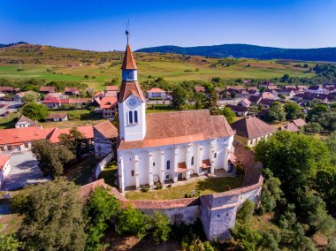 Saxon köyü Bunesti Transylvan kilisede Bunesti güçlendirilmiş