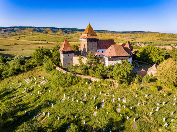 Viscri wzmocnionego średniowiecznym kościele Saksonii w miejscowości Viscri, — Zdjęcie stockowe