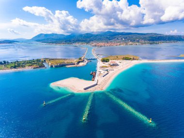 Lefkada Lefkada bağlantı noktası ve plaj kuş bakışı görünüme girişine