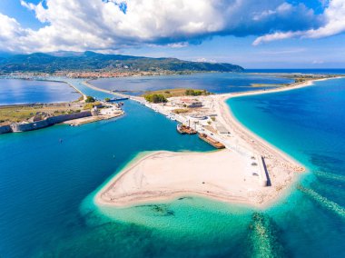 F Lefkada Adası ve liman girişinde üzerinden panoramik görünüm