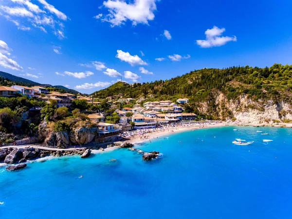 Agios Nikitas ciudad y playa en Lefkada uno de los principales turistas — Foto de Stock