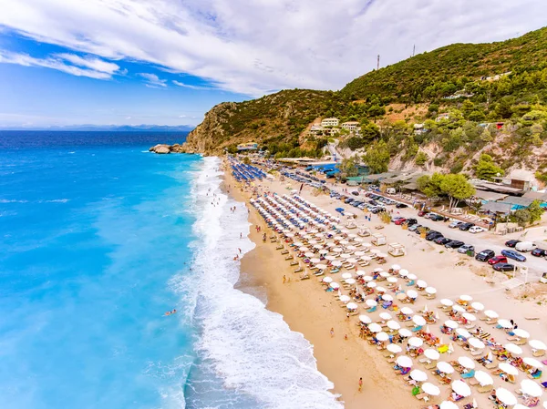 Widok z lotu ptaka Kathisma Beach w wyspy Lefkada, Grecja — Zdjęcie stockowe