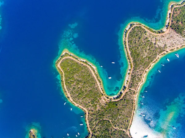 Meganisi Island Grécia vista aérea da costa e do mar — Fotografia de Stock