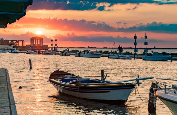 Sonnenuntergang in der Stadt Lefkada auf der griechischen Insel Lefkada — Stockfoto