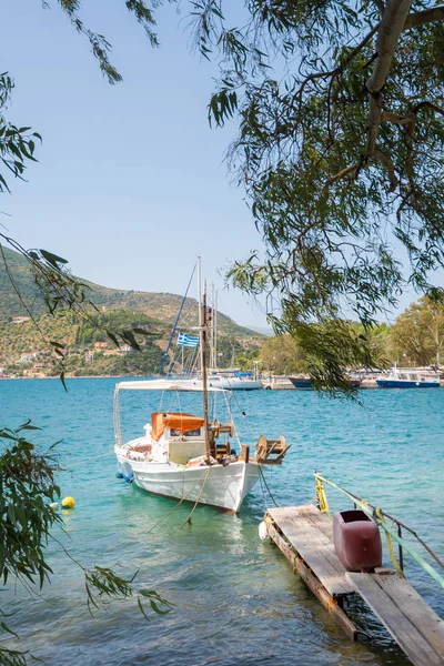 Velhos barcos de pesca gregos tradicionais — Fotografia de Stock
