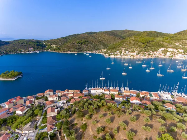 Panorama aéreo da ilha de Vathy Ithaca na Grécia — Fotografia de Stock