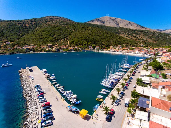 Cephalonia Island pequeno porto Agia Effimia iates porto — Fotografia de Stock