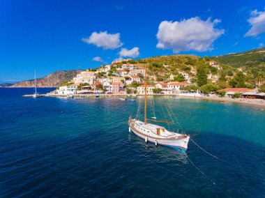 Assos Köyü ve port Kefalonia Yunanistan