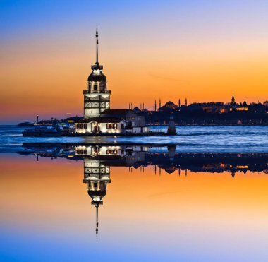 Boğaz günbatımı, panoramik manzaraya kızlık ada Istanbul