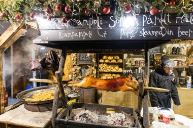 Budapeşte, Macaristan - 8 Aralık 2016: Budapeşte Noel Pazar s