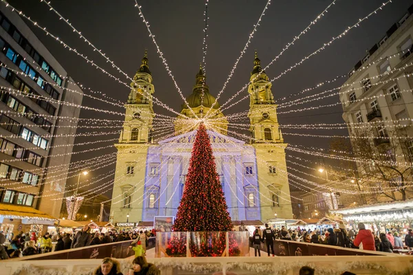Budapešť, Maďarsko - 8 prosince 2016: Budapešť tradiční Christ — Stock fotografie