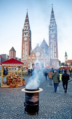 Szeged, Macaristan, Aralık 2016. Advent Noel pazarı