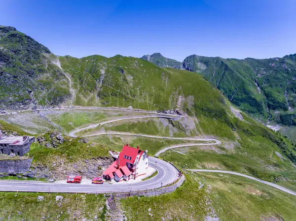 Estrada da montanha Transfagarasan nos Cárpatos — Fotografia de Stock