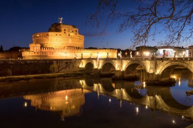Roma Sant' Angelo Castle gece