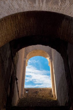 Kemer içinde Kolezyum, Roma, İtalya