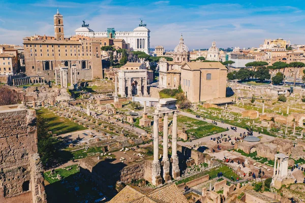 Panorama del Foro Romano (Foro Romano) y ruinas romanas como ver — Foto de Stock