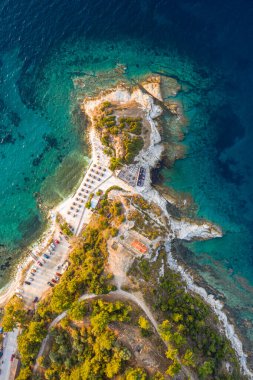 Yunanistan Thasos Adası plajı ve turkuaz su