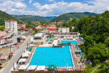 Praid Tuz Madeni, Harghita, Romanya 'ya halka açık havuz ve girişten kork